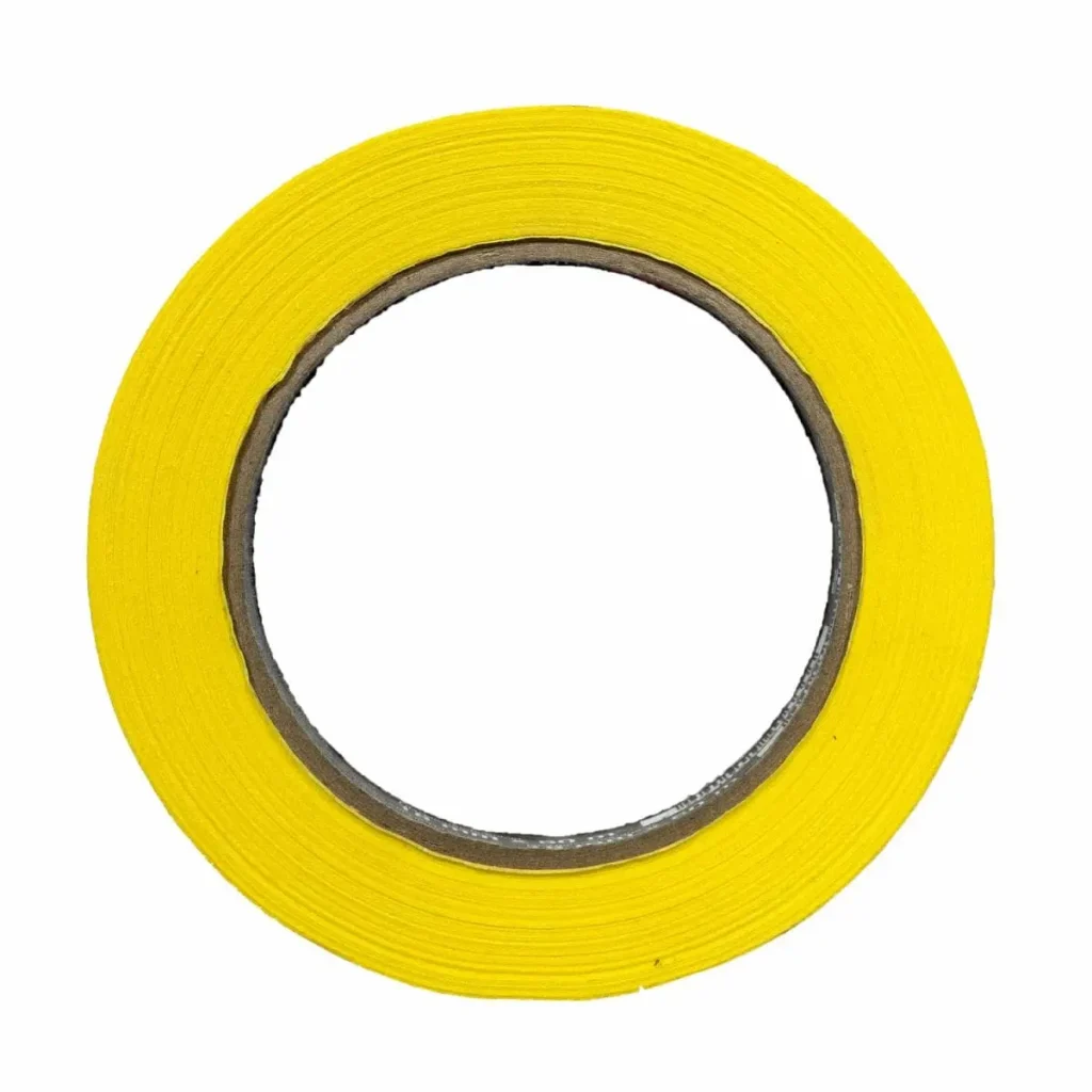 Cinta de enmascarado amarilla de alto rendimiento 3M™ para automóviles, 18 mm x 40 m, 96 rollos/caja