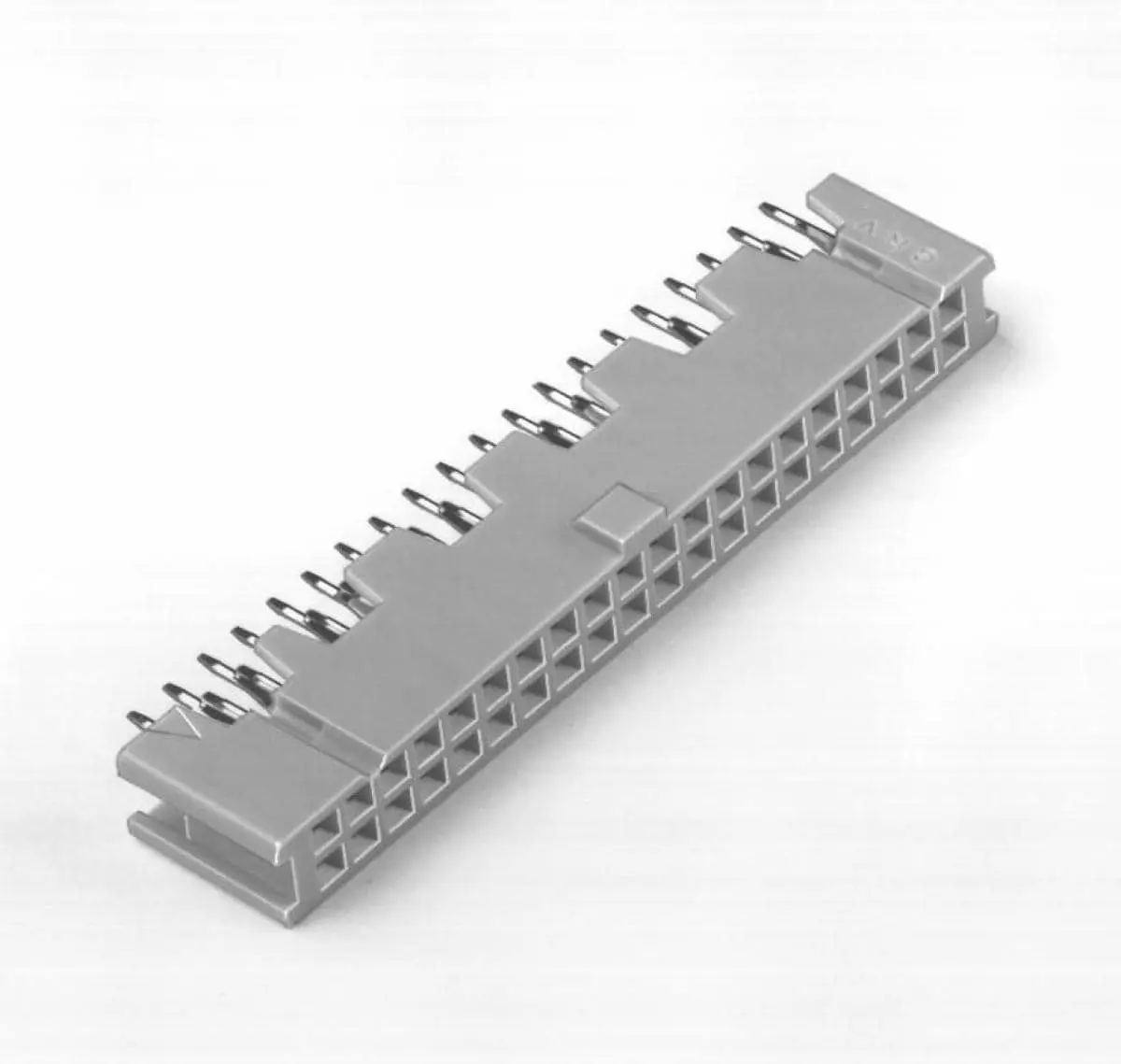 Enchufe Polarizado para Montaje en Placa 3M, Serie 8500