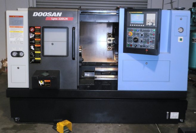 Used-doosan-model-lynx-220lm-cnc-lathe-w-fanuc-oi-cnc-control-p20703299 2