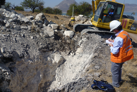 Estudio Geotecnico Para Estructuras A Construir Y Excabar Un Talud