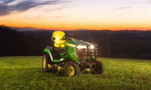 X700 Signature Series Tractors