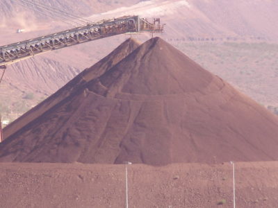 Minerals-iron-ore-pile2