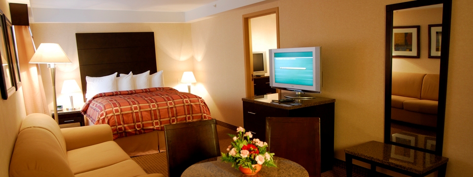 Rooms, Radisson Hotel Red Deer
