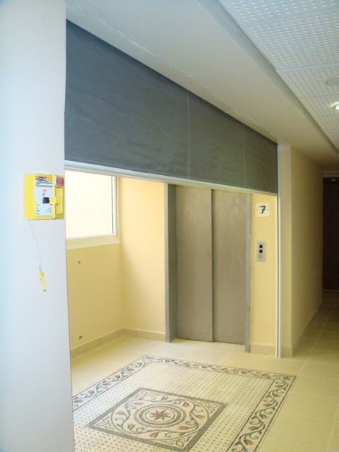 Fire-curtain-protection-for-lifts-h912