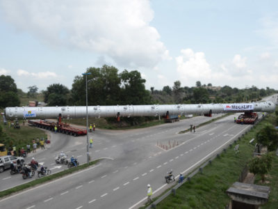 80-m-long-CD-Reaction-Column-maneuvering-a-tight-turn-en-route-in-Melaka-2 Tilt Web